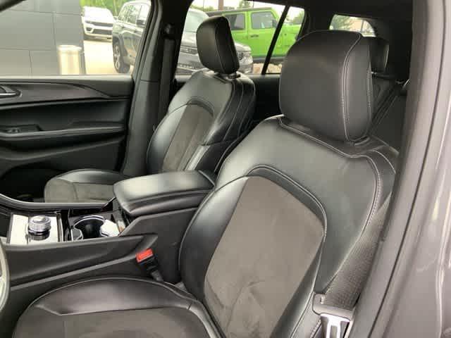 used 2023 Jeep Grand Cherokee car, priced at $31,460