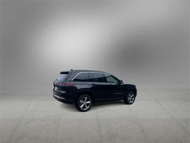 new 2025 Jeep Grand Cherokee car, priced at $49,660