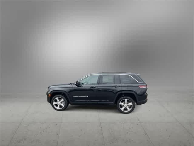 new 2025 Jeep Grand Cherokee car, priced at $49,660