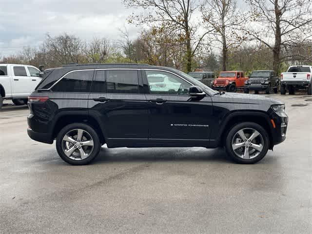 new 2025 Jeep Grand Cherokee car, priced at $49,660