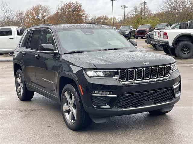new 2025 Jeep Grand Cherokee car, priced at $48,205