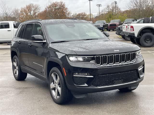 new 2025 Jeep Grand Cherokee car, priced at $49,660