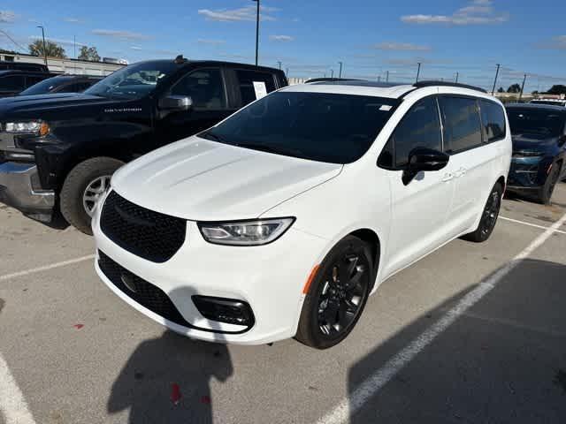 new 2026 Chrysler Pacifica car, priced at $40,535