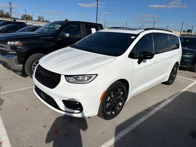 new 2026 Chrysler Pacifica car, priced at $40,535