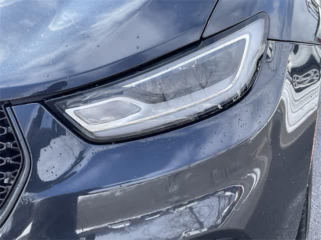 used 2021 Chrysler Pacifica car, priced at $23,135