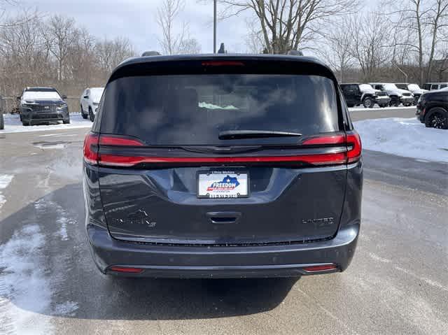 used 2021 Chrysler Pacifica car, priced at $23,135