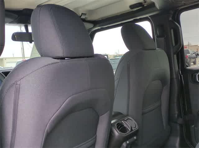 new 2025 Jeep Gladiator car, priced at $40,775