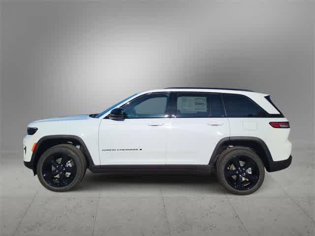 new 2025 Jeep Grand Cherokee car, priced at $40,025