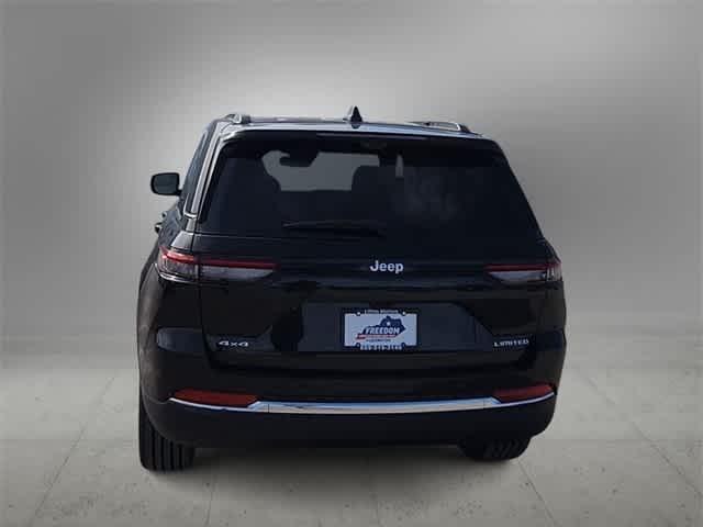 new 2025 Jeep Grand Cherokee car, priced at $45,555