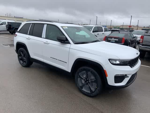 new 2025 Jeep Grand Cherokee car, priced at $45,440