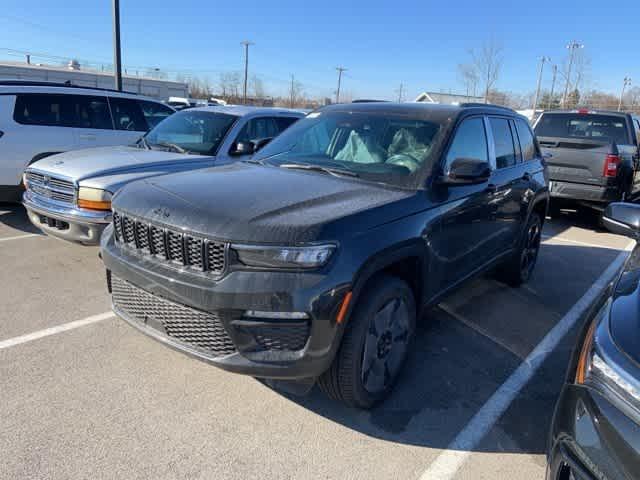 new 2025 Jeep Grand Cherokee car, priced at $45,735