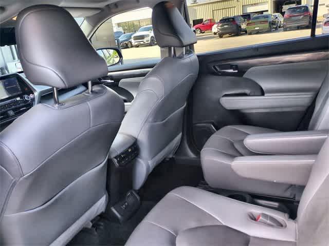 used 2021 Toyota Highlander car, priced at $34,177