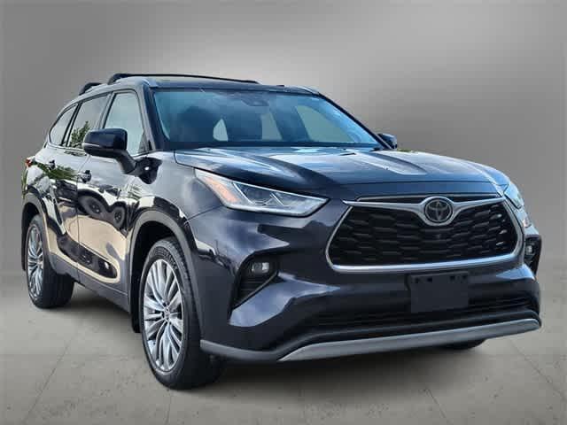 used 2021 Toyota Highlander car, priced at $34,177