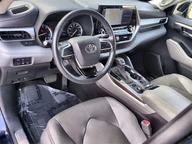used 2021 Toyota Highlander car, priced at $34,177