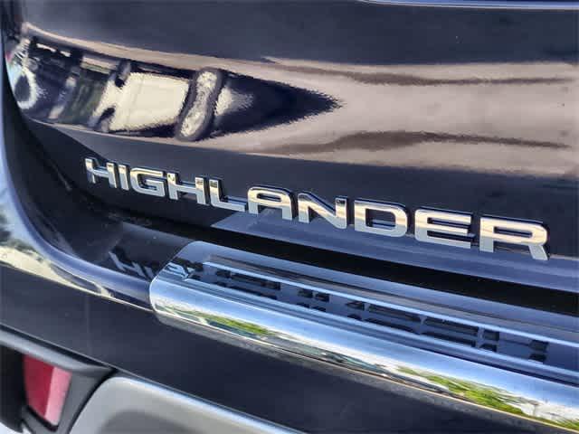 used 2021 Toyota Highlander car, priced at $34,177