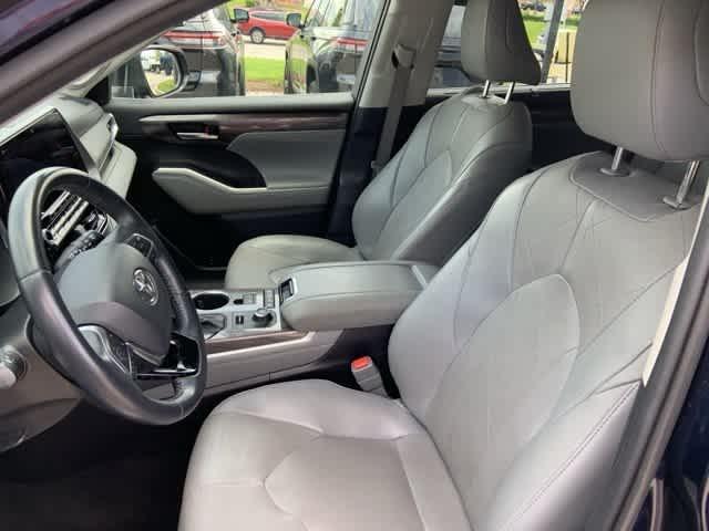 used 2021 Toyota Highlander car, priced at $35,986