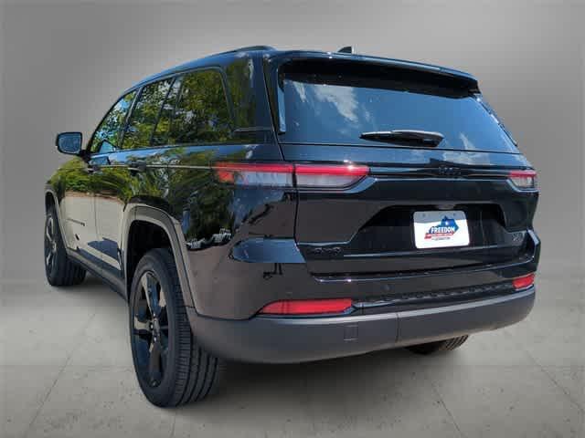 new 2025 Jeep Grand Cherokee car, priced at $40,620