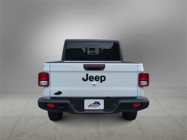 new 2025 Jeep Gladiator car, priced at $40,925