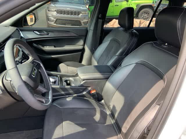 used 2024 Jeep Grand Cherokee L car, priced at $39,995