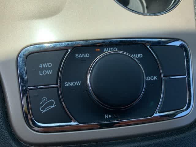 used 2015 Jeep Grand Cherokee car, priced at $15,595