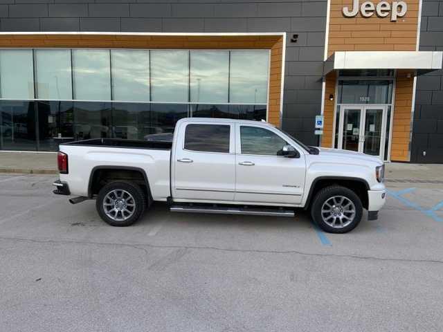 used 2017 GMC Sierra 1500 car, priced at $28,000