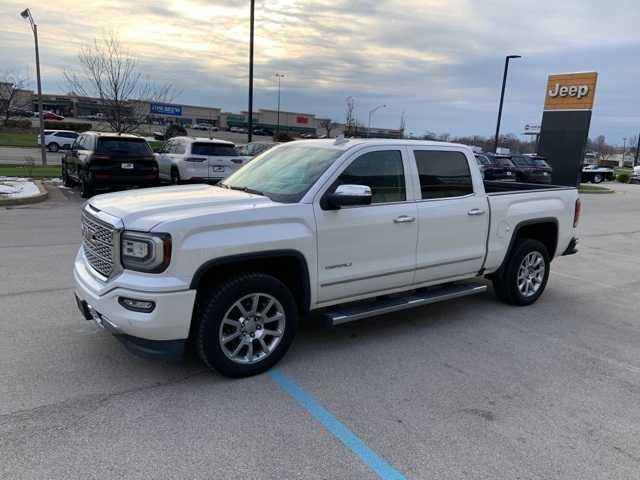 used 2017 GMC Sierra 1500 car, priced at $28,000