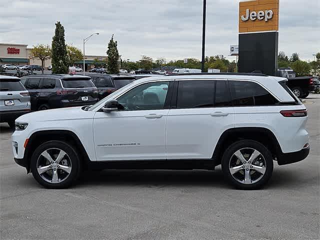 new 2025 Jeep Grand Cherokee car, priced at $47,526