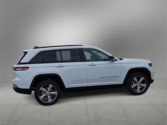 new 2025 Jeep Grand Cherokee car, priced at $47,526