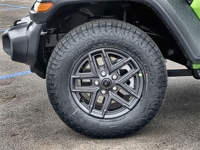 new 2025 Jeep Wrangler car, priced at $41,285