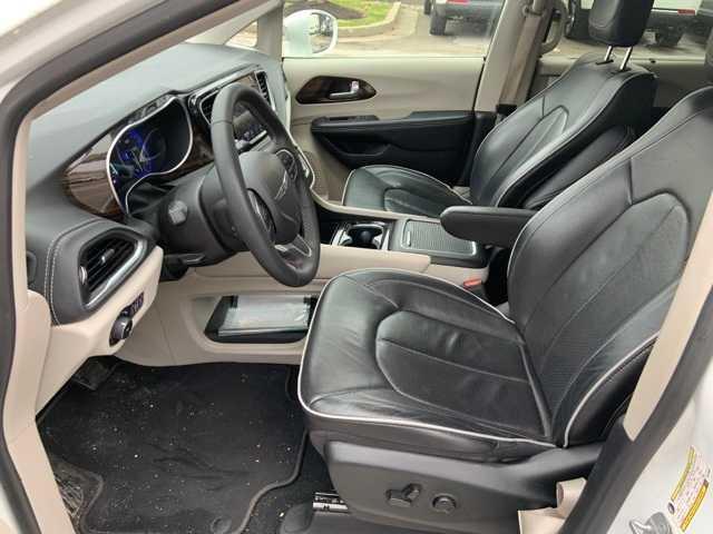 used 2022 Chrysler Pacifica car, priced at $27,535