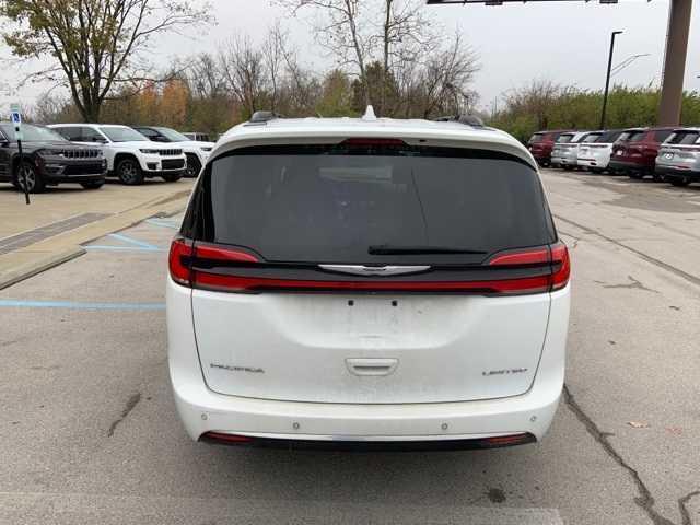 used 2022 Chrysler Pacifica car, priced at $27,535