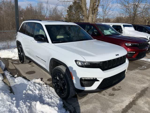 new 2025 Jeep Grand Cherokee car, priced at $47,135