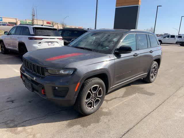 used 2022 Jeep Grand Cherokee car, priced at $35,236