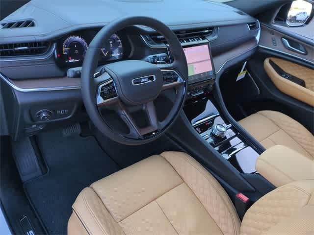 new 2025 Jeep Grand Cherokee car, priced at $54,735