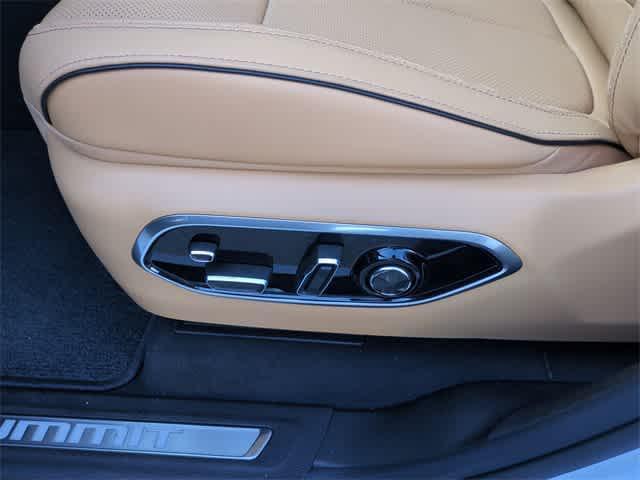 new 2025 Jeep Grand Cherokee car, priced at $54,735