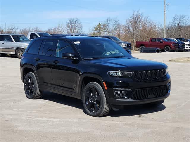 new 2025 Jeep Grand Cherokee car, priced at $43,370