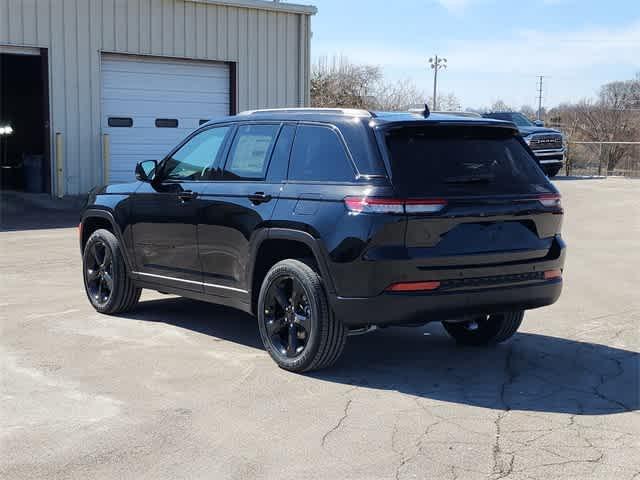 new 2025 Jeep Grand Cherokee car, priced at $43,370