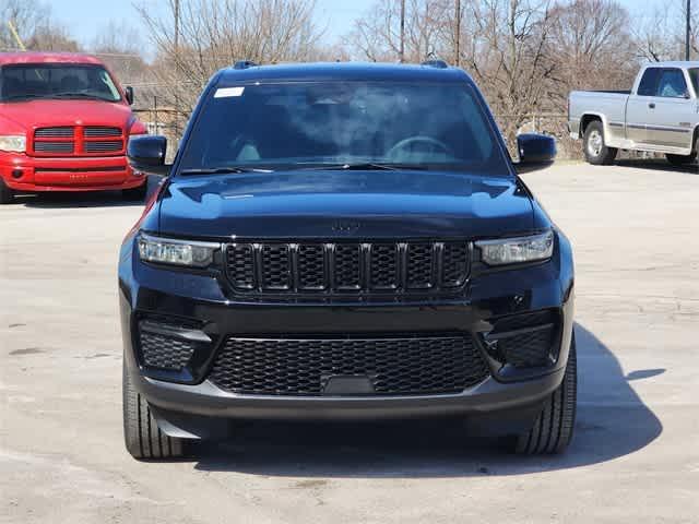 new 2025 Jeep Grand Cherokee car, priced at $43,370