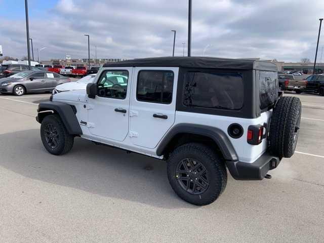 new 2025 Jeep Wrangler car, priced at $40,885