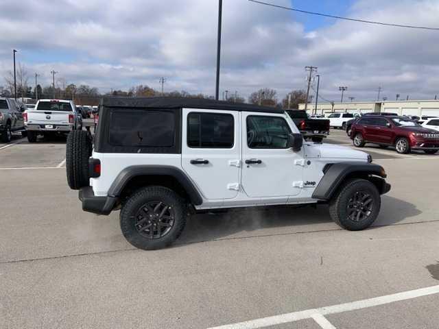 new 2025 Jeep Wrangler car, priced at $40,885