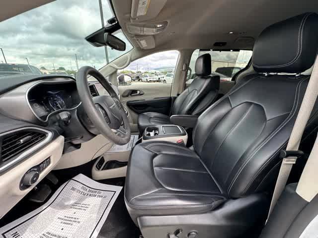 used 2023 Chrysler Pacifica car, priced at $33,000