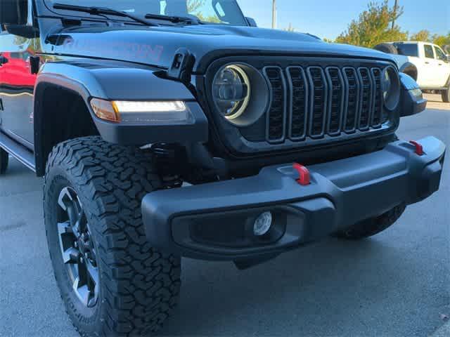 new 2025 Jeep Wrangler car, priced at $53,640