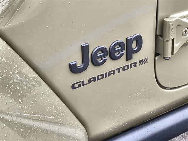 new 2025 Jeep Gladiator car, priced at $40,775