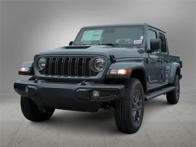new 2025 Jeep Gladiator car, priced at $41,450