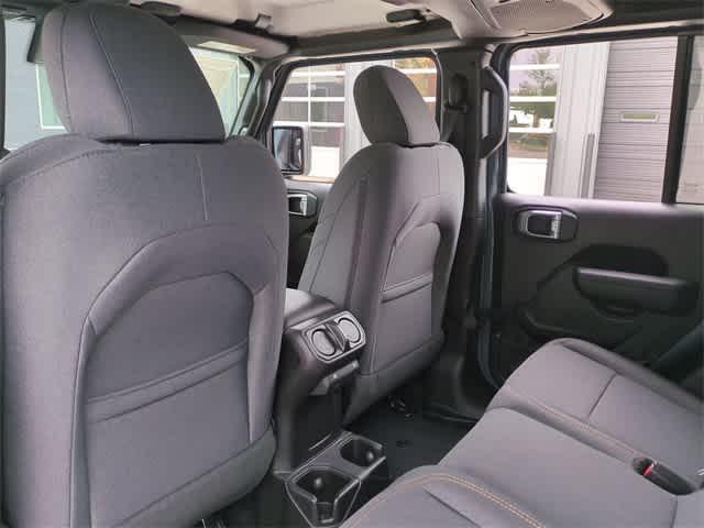 new 2025 Jeep Gladiator car, priced at $41,450