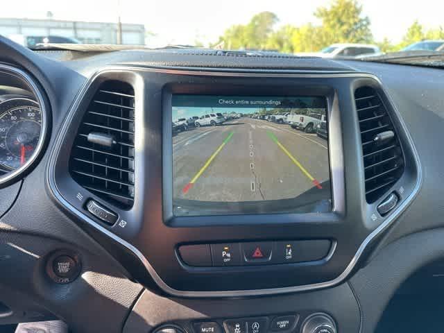 used 2021 Jeep Cherokee car, priced at $20,899