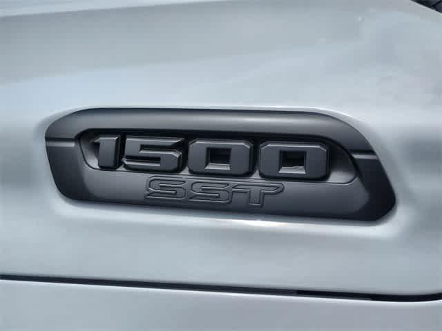 new 2025 Ram 1500 car, priced at $47,915