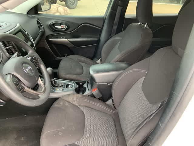 used 2020 Jeep Cherokee car, priced at $13,804