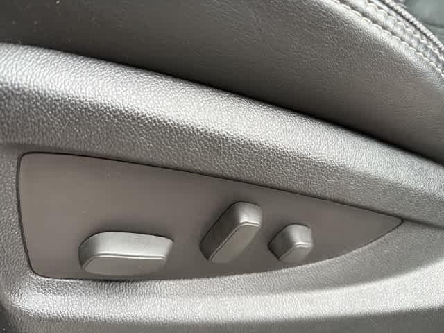 used 2015 GMC Yukon car, priced at $23,490