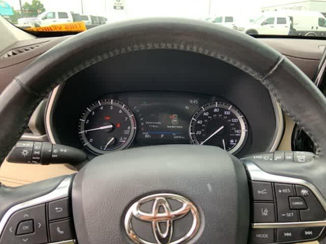 used 2021 Toyota Highlander car, priced at $32,215